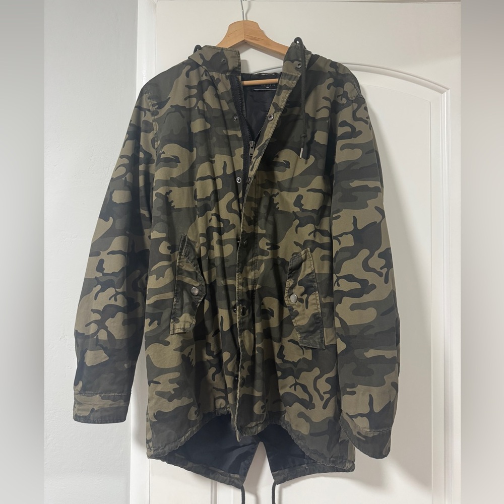 Forever 21 Men's Green Camouflage Field Jacket